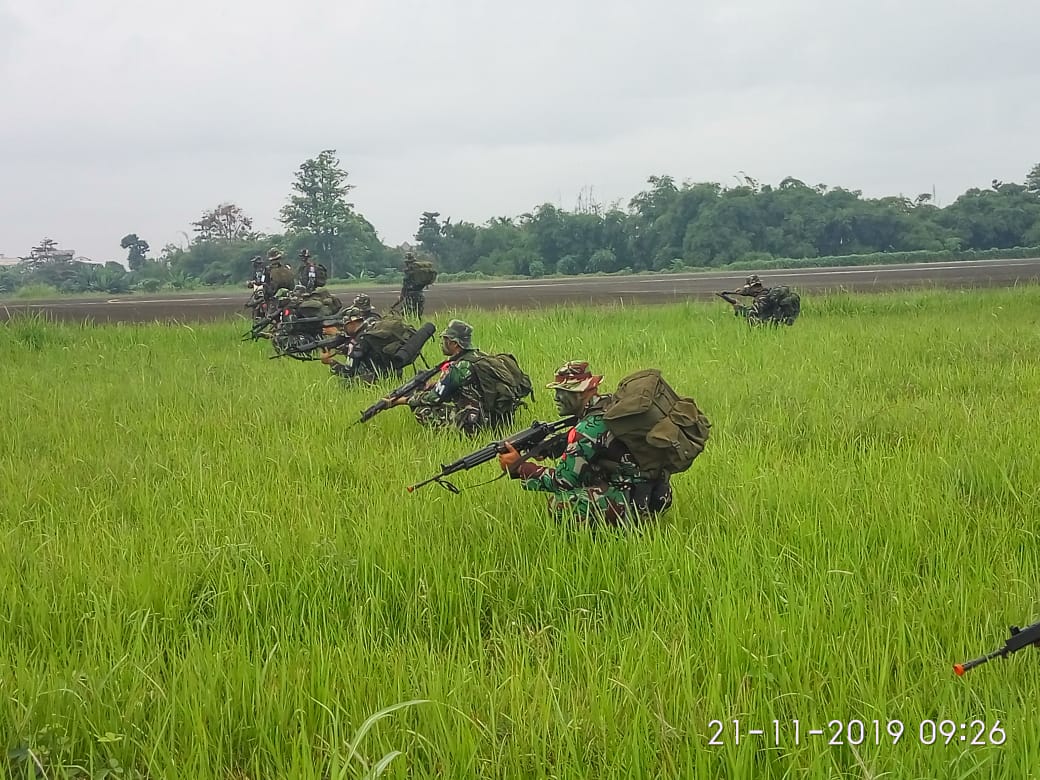 Pasukan Kamhanlan gabungan TNI AU Berhasil Lumpuhkan Musuh Yang Ganggu Keamanan Lanud Soewondo