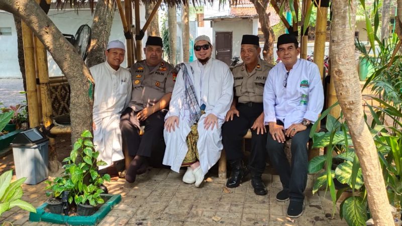 Kapolsek Ciledug dan Jajaran Giat Cooling System Sambang ke Yayasan Al Fachryah Pimpinan Habib Jindan bin Novel bin Salim bin Jindan