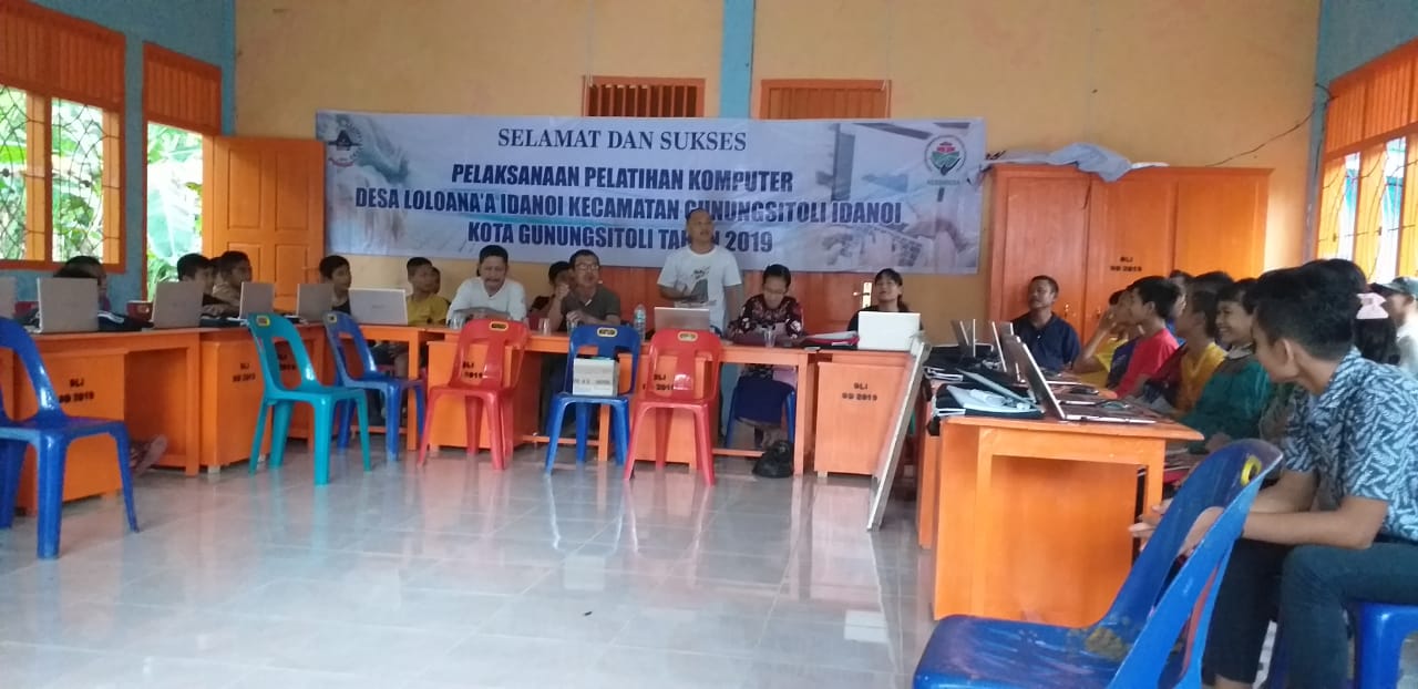 Luar biasa…!!!! Pelatihan Komputer di Desa Loloanaa Idanoi Dibuka Secara Resmi oleh Kepala Desa