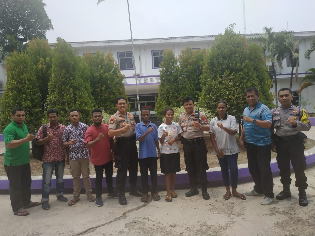 Pererat Silaturahmi, Polres Batu Ceper Sambagi Mahasiwa Asal Papua di kampus STTI Arastamar