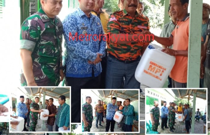 Ketum MPI Bersama Danramil 11/TB Menyerahkan Bantuan Diregen Kepada Nelayan Tanjung Beringin