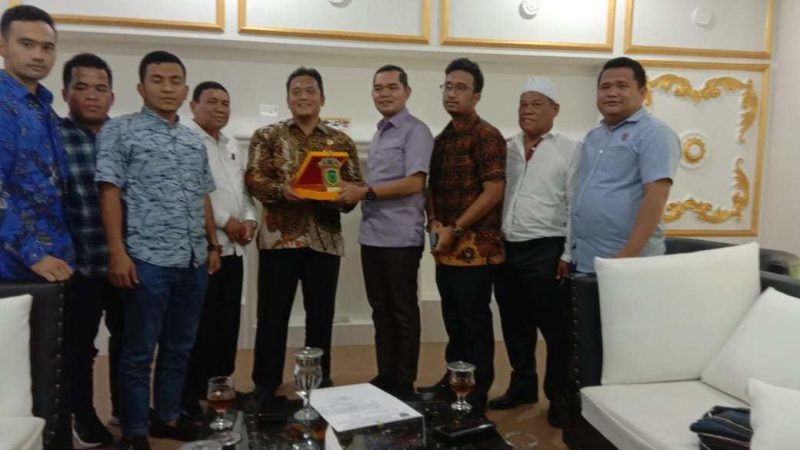 Wakil Ketua DPRD Medan Ikhwan Ritonga Terima Kunker Komisi A DPRD Padang Lawas
