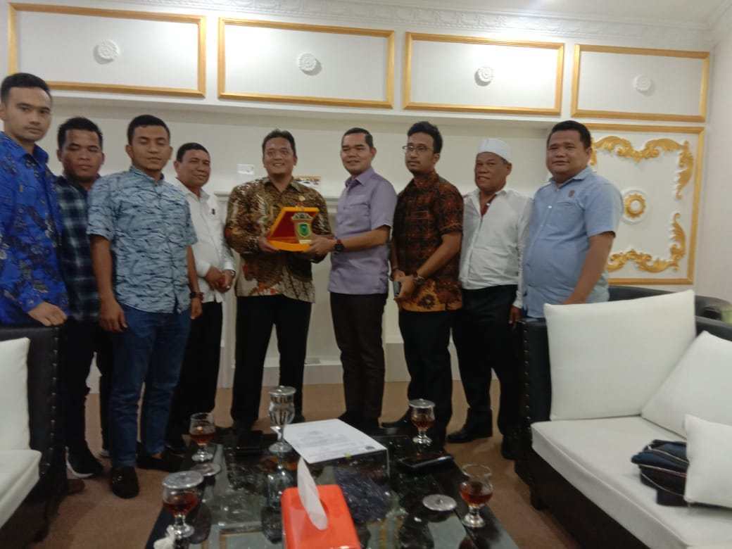 Wakil Ketua DPRD Medan Ikhwan Ritonga Terima Kunker Komisi A DPRD Padang Lawas