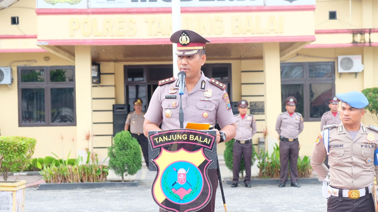 Kapolres Tanjung Balai Pimpin Upacara Bulanan, Yang di Rangkai Korp Raport Kenaikan Pangkat