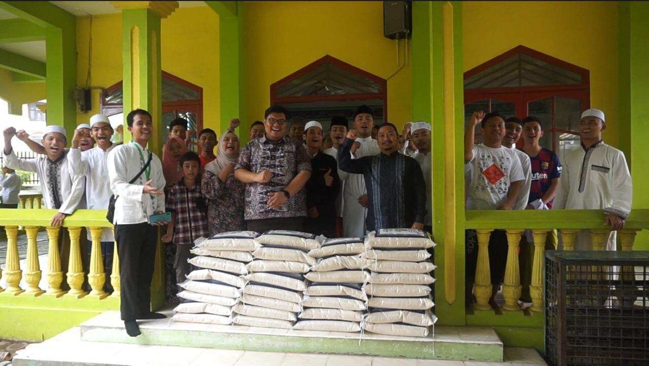 Komunias “Gerakan Infak Beras Medan” Salurkan Bantuan ke Pesantren Tahfizul  Quran Abdur Rahman Bin Auf