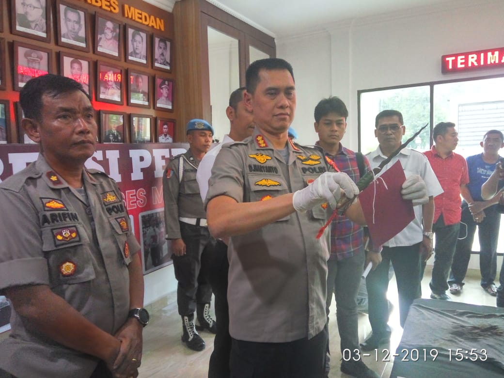 Gara-gara Sofell, Firman Bunuh Pamanya Dengan Keris