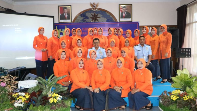 Ny. Ayu Yuyu Sutisna ” Kedepankan Kebersamaan dan Kepedulian Sosial”