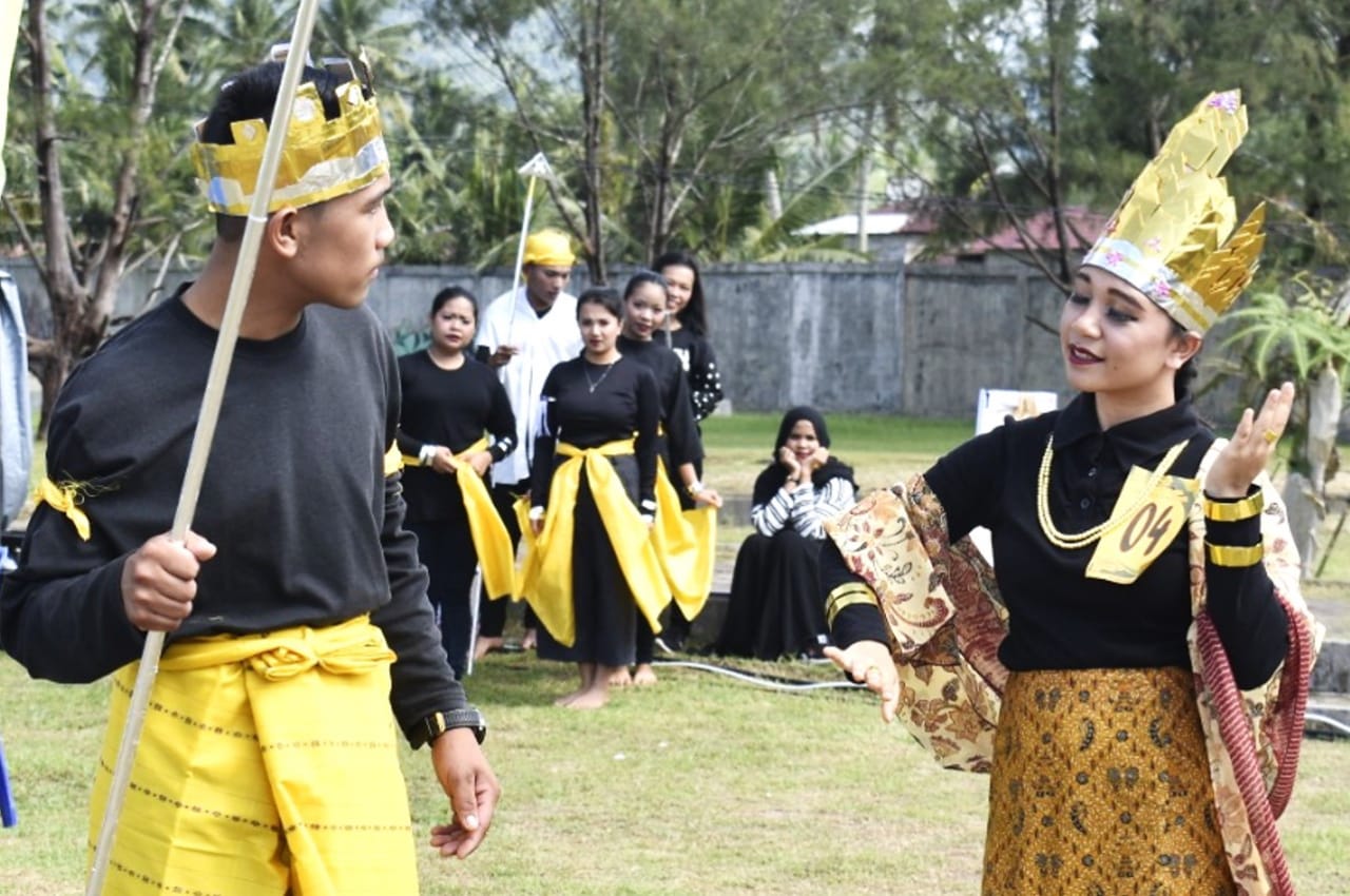 Hari Kedua Festival Pesona Wisata Tapteng Manjakan Pengunjung Saksikan Lomba Drama Musikal