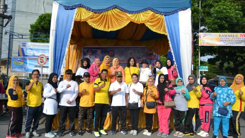 Sambut Hari Ibu Ke-91 Tahun 2019, Dandim 0209/LB Lepas 1500 Peserta Gerak Jalan Keluarga Sehat & Bahagia