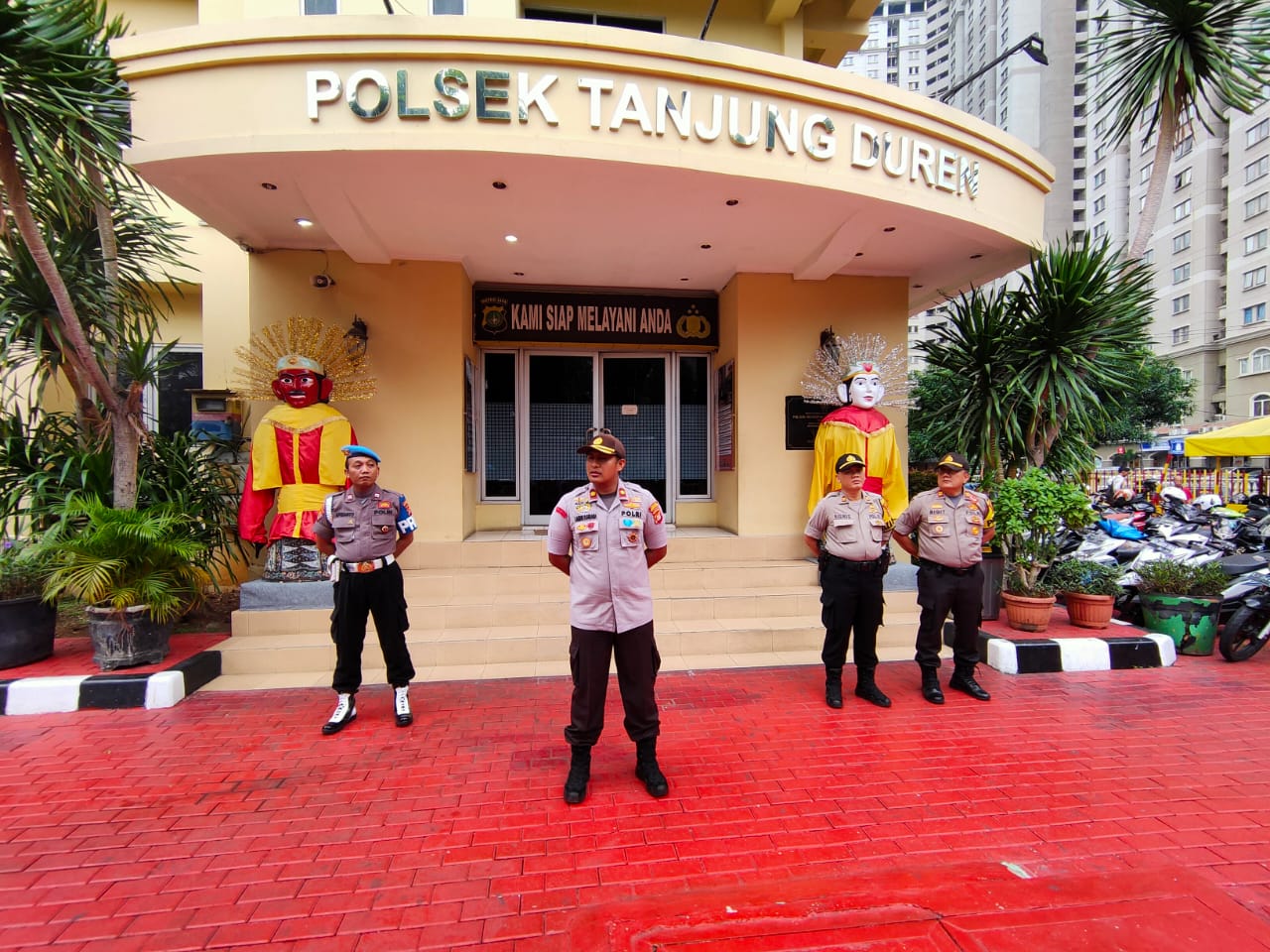 Peringatan Hari HAM Sedunia, Jajaran Personil Polsek Tanjung Duren, Jakarta Barat, Melakukan Apel Siaga Pengamanan
