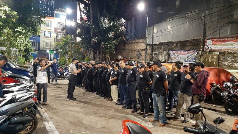 Bhabinkamtibmas Kelurahan Kebon Kacang, Polsek Metro Tanah Abang, Jakarta Pusat Pimpin Apel