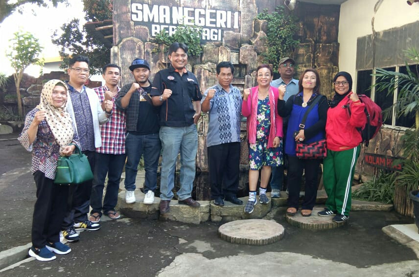 Taman Kota Berastagi Tak Tertata, Alumni  SMAN 1 Berastagi Akan Tanam 1000 Bibit Bunga