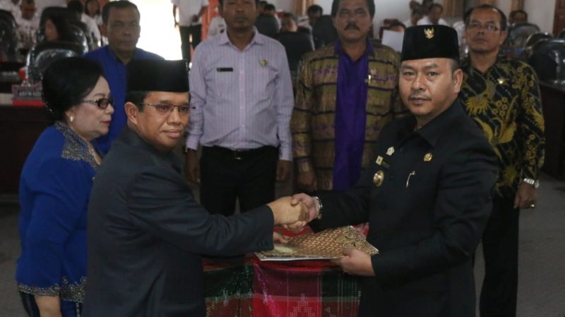 Bupati Taput dan DPRD Taput Tandatangani Persetujuan Bersama atas Ranperda KTR dan Ranperda RIPP