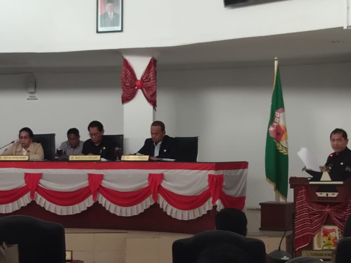 Rapat Paripurna Ranperda Limbah B3 dan Ijin Lingkungan DPRD Karo Diskors