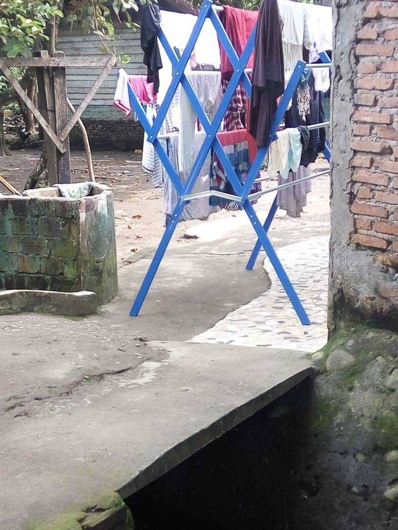 Warga Dusun 6, Gang Amaliyah, Desa Tanjung Anom Keluhkan Seorang Warga Pagar Jalan Dengan Letakan Jemuran di Tengah Jalan