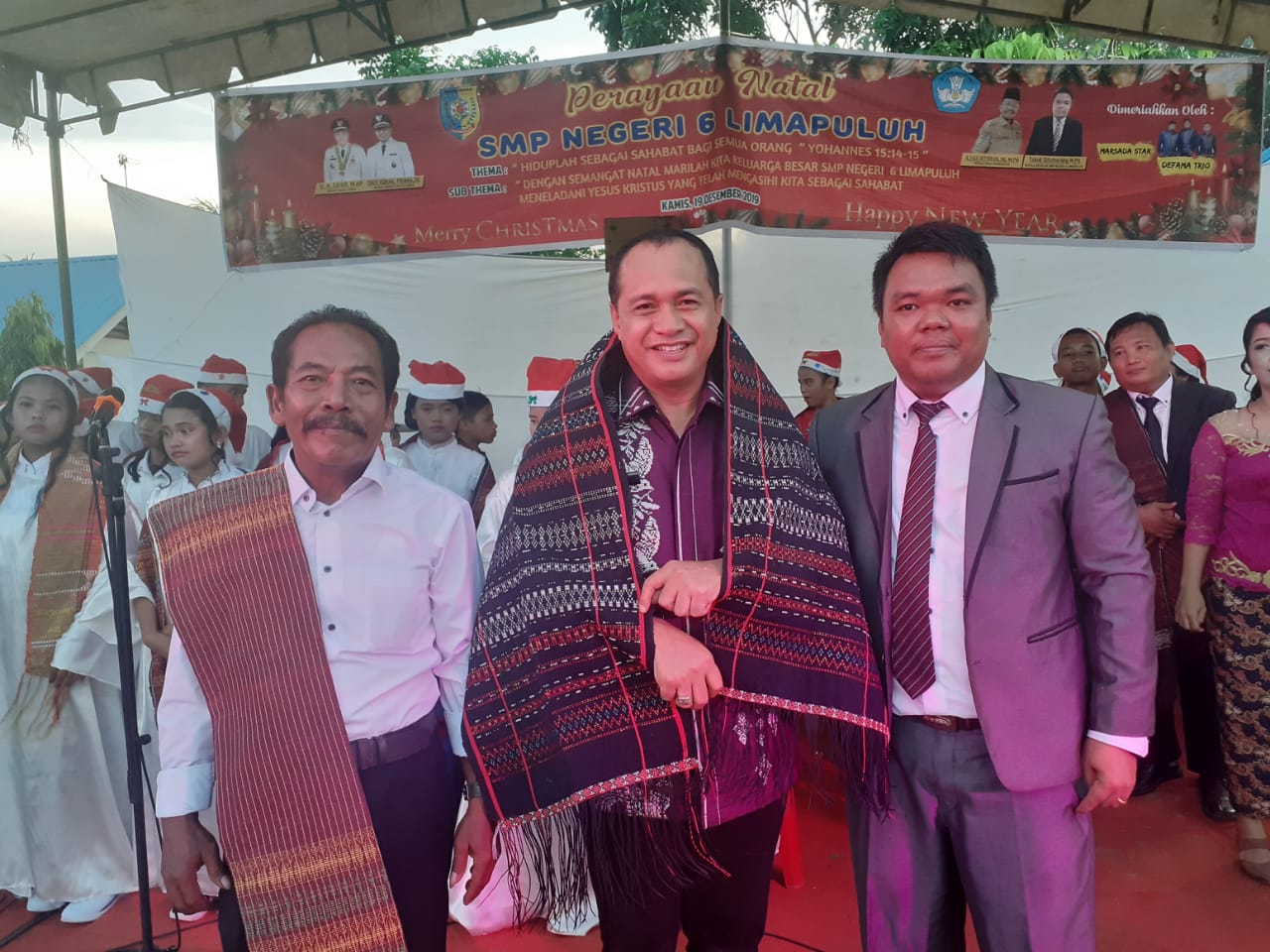 Zahir Hadir Dalam Perayaan Natal di SMP N 6 Lima Puluh