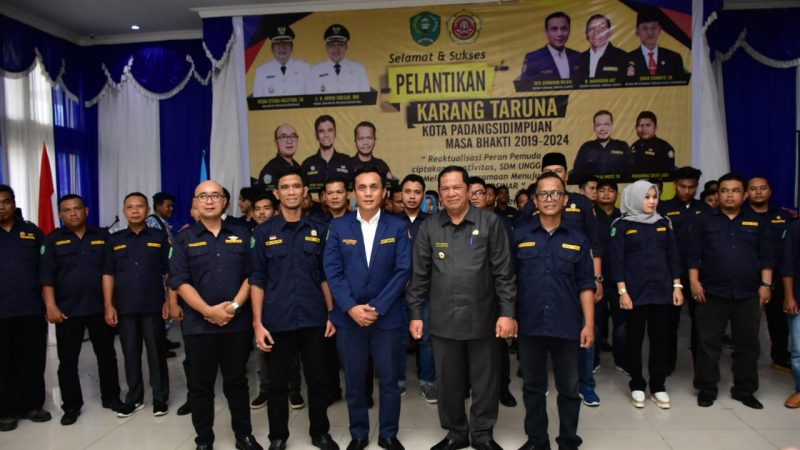 WALIKOTA PADANGSIDEMPUAN LANTIK KE PENGURUSAN KARANG TARUNA YANG BARU