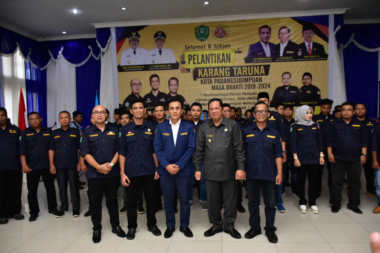 WALIKOTA PADANGSIDEMPUAN LANTIK KE PENGURUSAN KARANG TARUNA YANG BARU