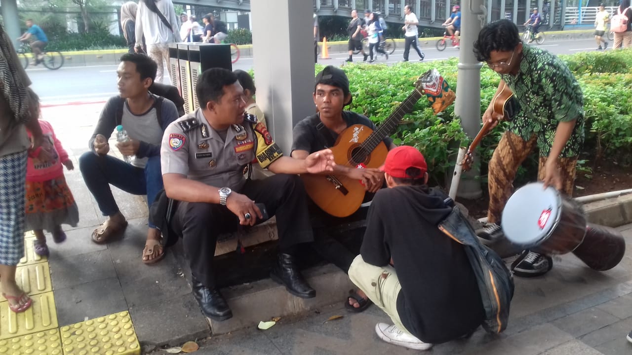Bhabinkamtibmas Gelora, Polsek Metro Tanah Abang Beri Binluh Kepada Pengamen