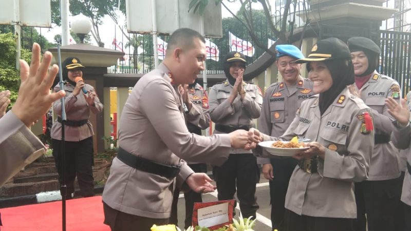 Kapolres Jakarta Timur Pimpin Upacara Peringatan Hari Ibu