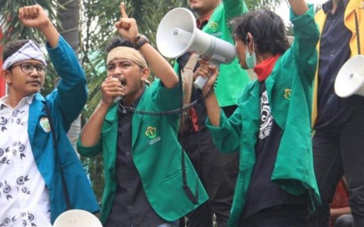 Diabaikan Plt Gubernur, Mahasiswa Unimal Juga Kecam Pengawal Yang Mau Hantam Mahasiswa