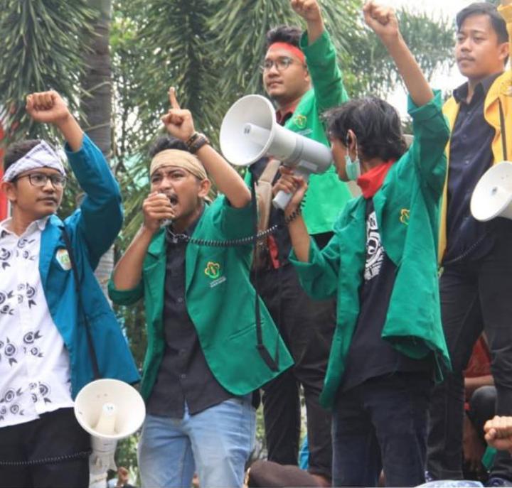 Diabaikan Plt Gubernur, Mahasiswa Unimal Juga Kecam Pengawal Yang Mau Hantam Mahasiswa