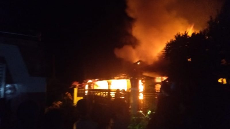 Rumah Marga Napitupulu Warga Jalan Makmur Siborongborong Terbakar