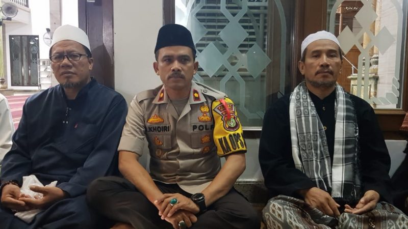 Kapolsek Cengkareng Menghadiri Acara Tahlilan