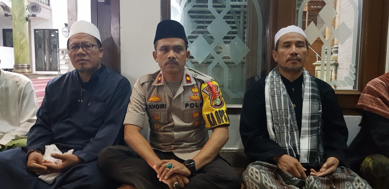Kapolsek Cengkareng Menghadiri Acara Tahlilan