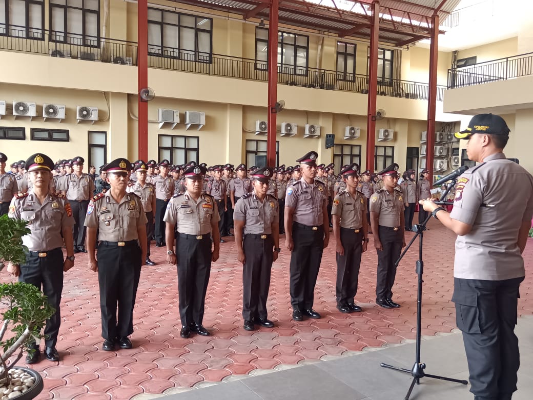 Polres Metro Jakarta Pusat Menggelar Syukuran Dalam Rangka Korps Raport Kenaikan Pangkat Pamen, Pama dan Bintara TMT