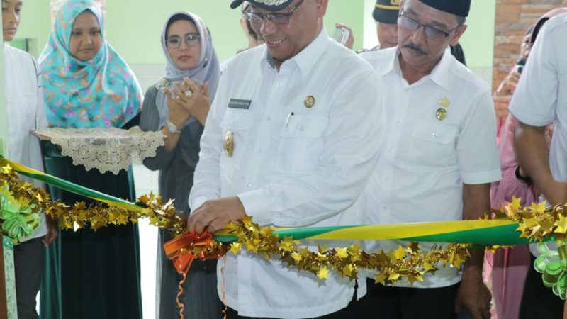 Akhyar Resmikan Mushola UPT SMP Negeri 18 Medan
