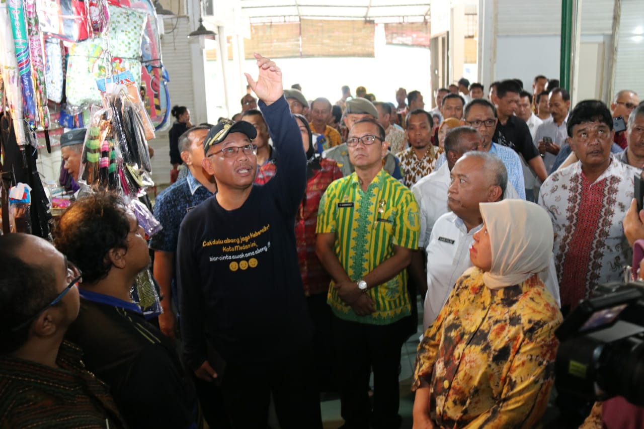 Akhyar Pantau Harga Kebutuhan Pokok Serta Cek Kondisi Pasar Sei Sikambing dan Pasar Marelan