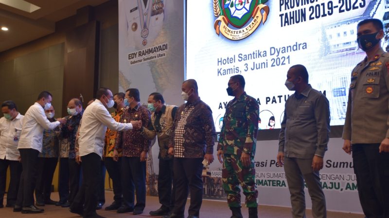 Walikota P. Sidimpuan Dampingi Kaban Bapelitbang Dalam Acara RPJMD Di Medan