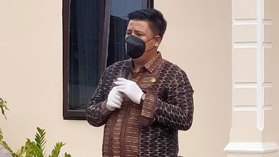 Bupati Samosir, Sampaikan Duka Cita Wafatnya Camat Sianjurmula