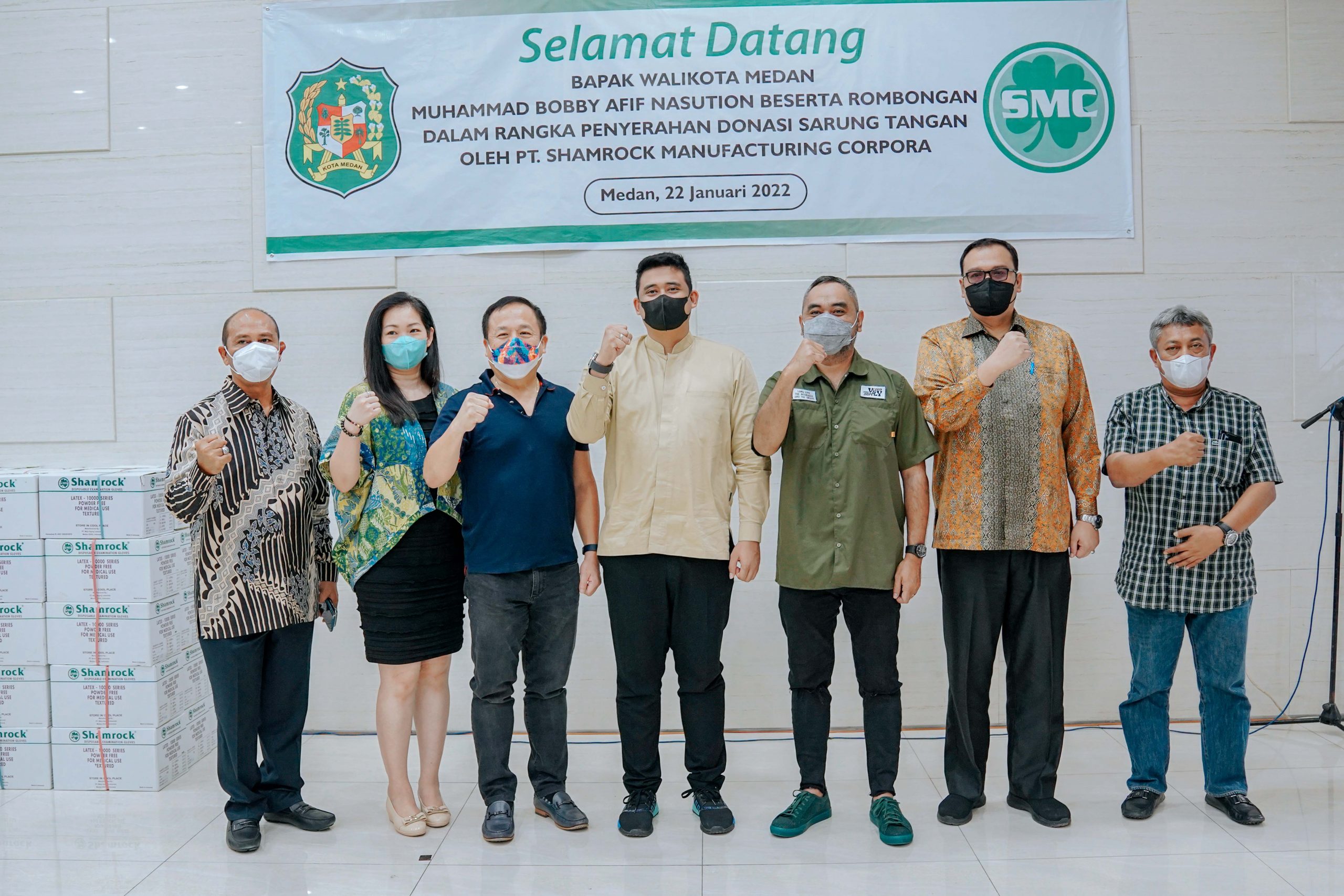 Dukung Bobby Nasution Atasi Pandemi Covid-19, PT SMC Bantu 100.000 Sarung Tangan 