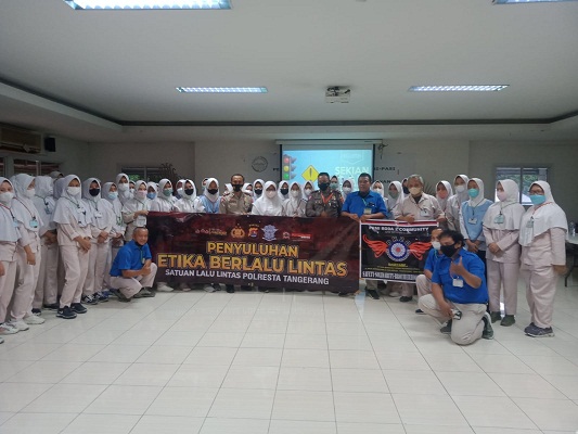 Dorong Etika Tertib Berlalu Lintas, Satlantas Polresta Tangerang Gelar Penyuluhan Safety Riding