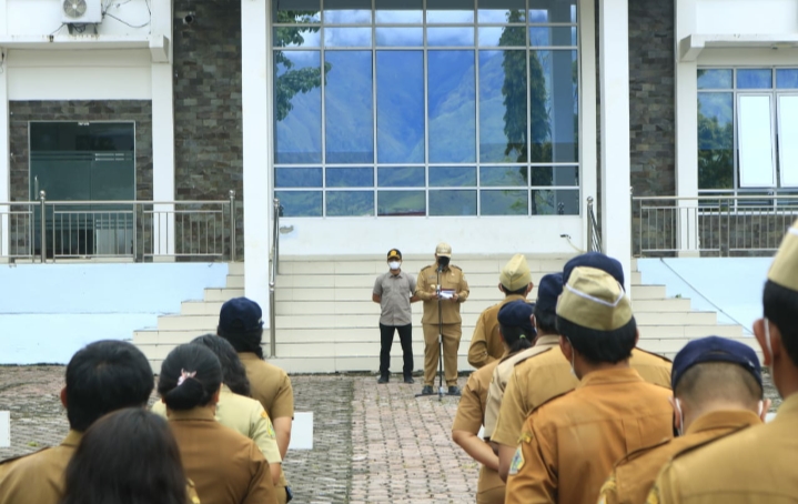 Bupati Samosir Pimpin Apel Perdana 2022