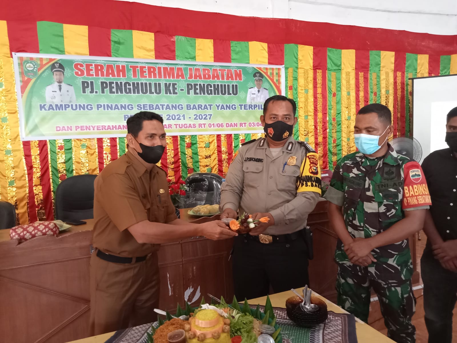 Bhabinkamtibmas Bripka Jumi Hadiri Sertijab Penghulu