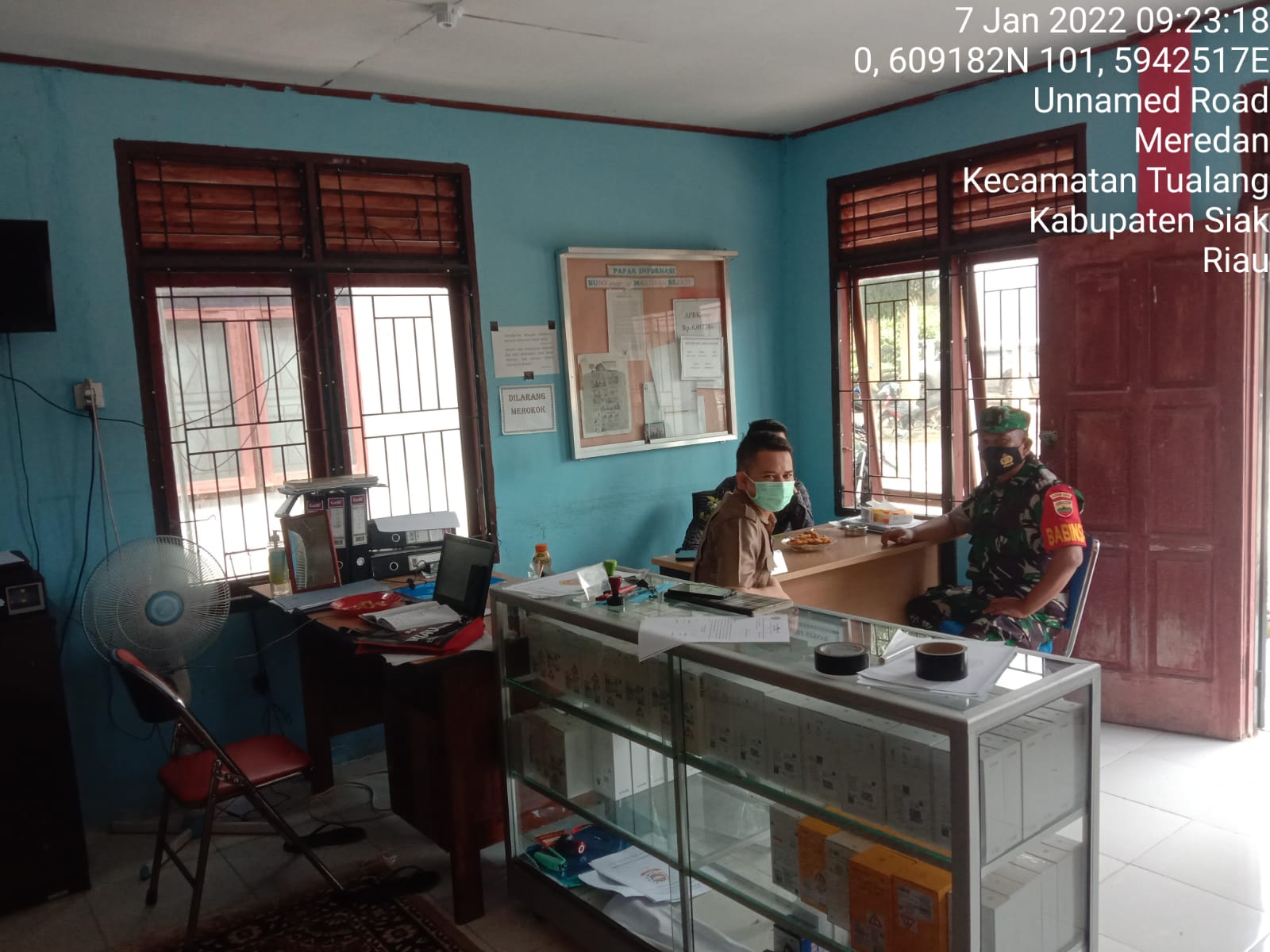 Babinsa Koramil 04/Perawang Sertu Uuk Sudari kantor Jalin Komsos Dengan Warga Binaannya
