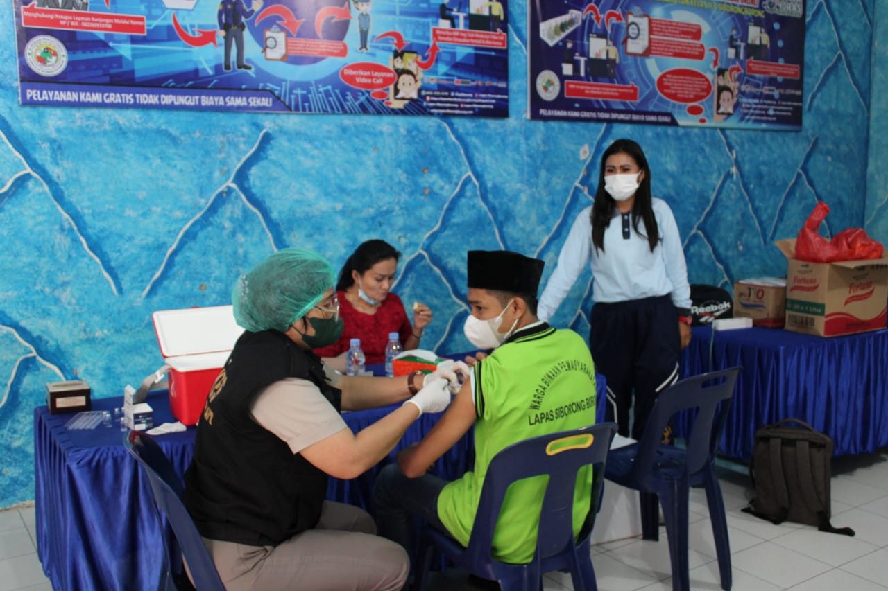 Lapas Klas IIB Siborongborong Menyelenggarakan Vaksin Covid19 Bagi Warga Binaan 