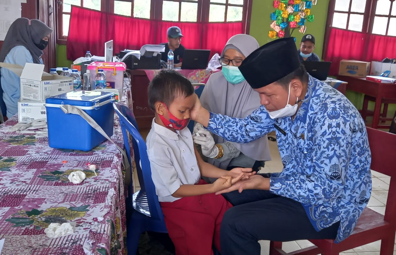 Rengat Barat Inhu Sejak Vaksin Anak Umur 6 -11 Tahun Di Sekolah Belum Ada Komplen Dari Orang Tua Anak