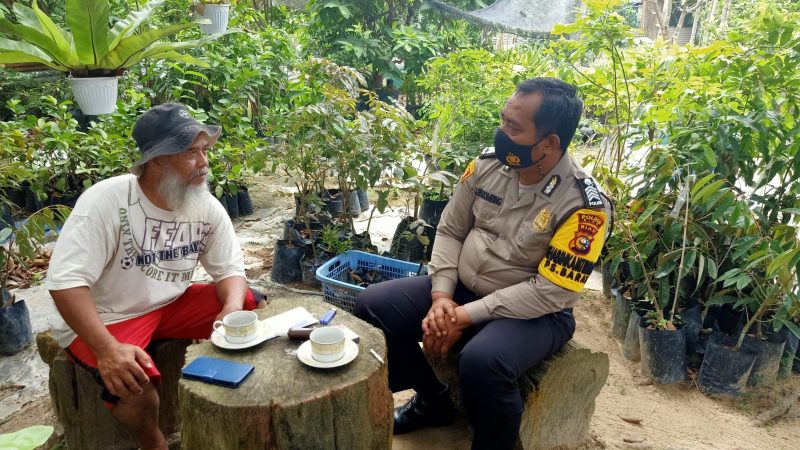 Bhabinkamtibmas Bripka Jumi Himbau Warga Diminta Stop Hoaks, Curi Ikan Ilegal Lengkapi Izin Usaha 