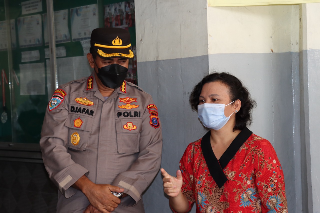 Dir Binmas Polda Sumut Monitor Kegiatan Vaksinasi Anak Usia 6 – 11 Tahun di SD Methodist Pematangsiantar
