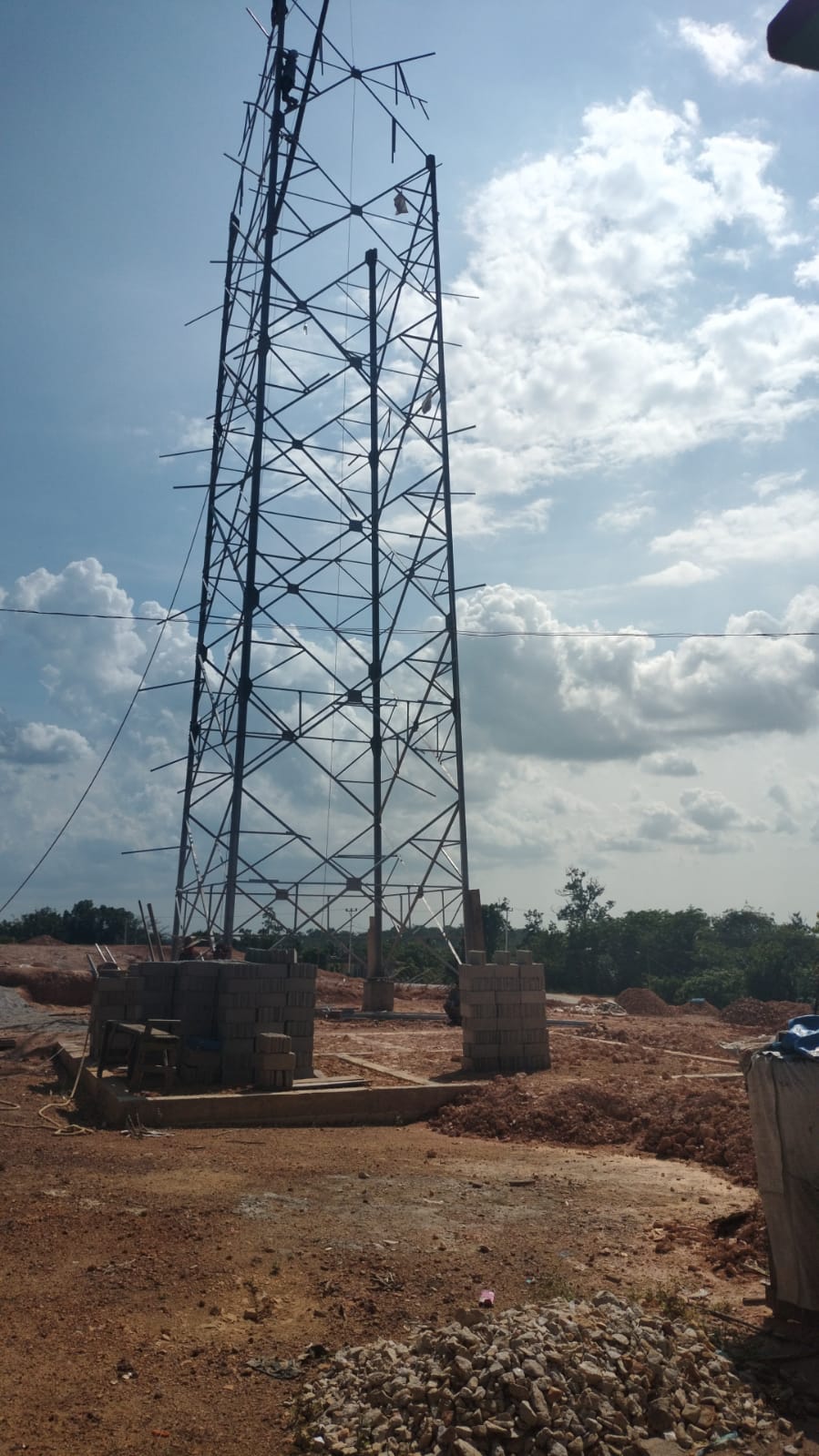 Sebahagian Warga Pertanyakan Izin Pembangunan Tower, Kades Bungkam, Ini kata Camat Prosedur Pembangunan Tower Di Tanjung Batu Kecil Sudah Sesuai Aturan