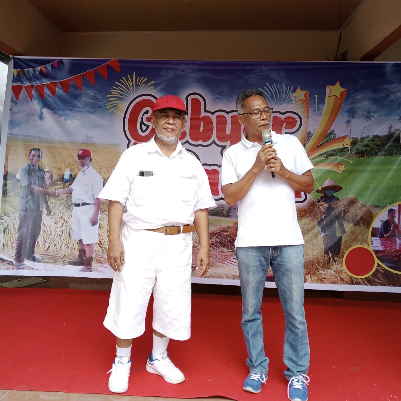 Warga Desa Suka Makmur Kec.Binjai Gelar Gebyar Panen Padi Perdana Tahun 2022