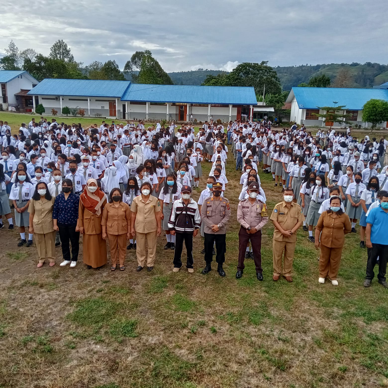 Kapolsek Parapat Sosialisasi kamtibmas di SMA Negeri 1 Girsang  Sipangan Bolon