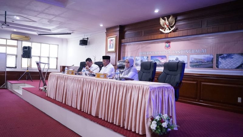 Plt Walikota Waris Thalib Pimpin Rapat Evaluasi APBD TA 2021 dan Percepatan APBD TA 2022