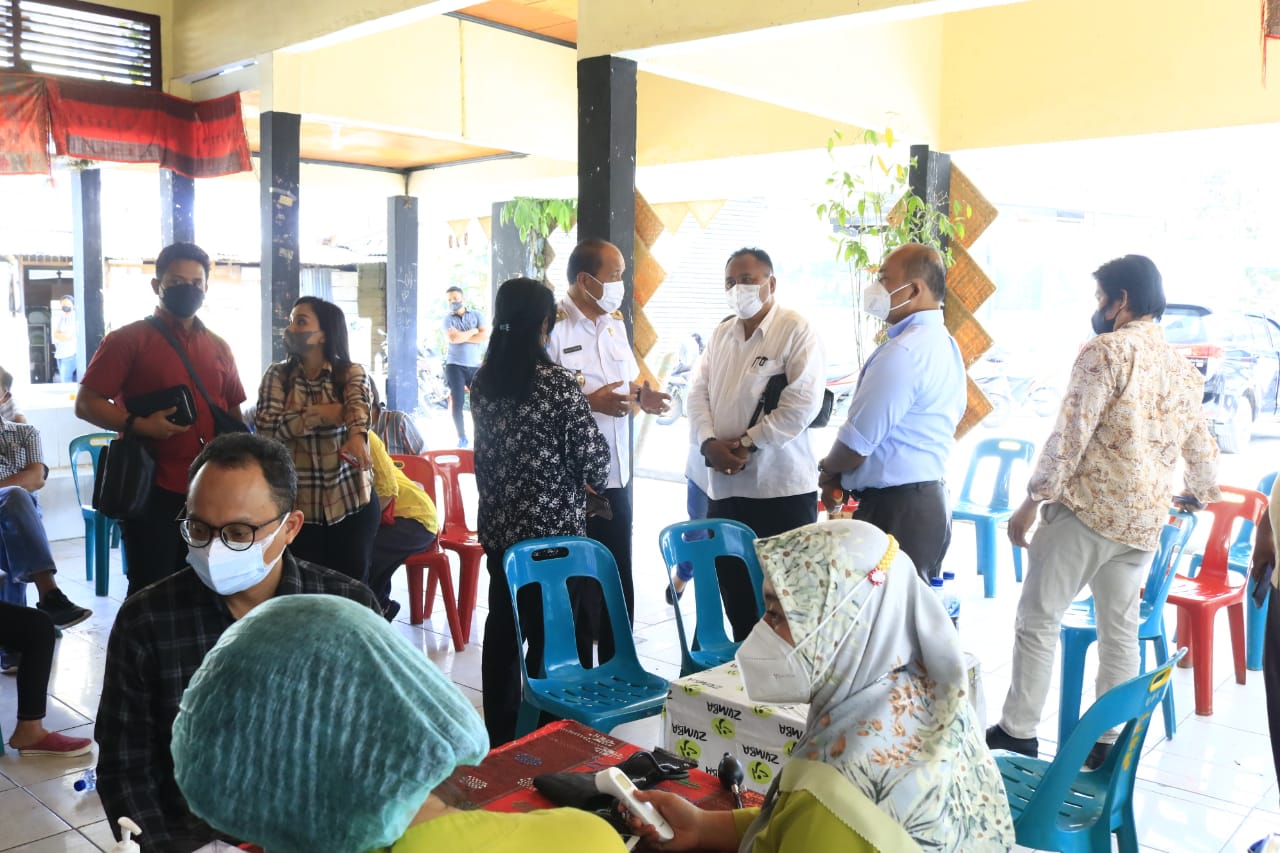 Wabup Samosir Pantau Vaksinasi Booster