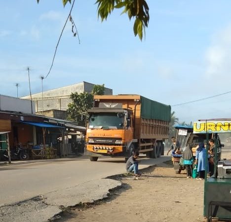 Warga Pinang Sebatang Timur Minta Polisi Dan Dishub Tegakkan Aturan