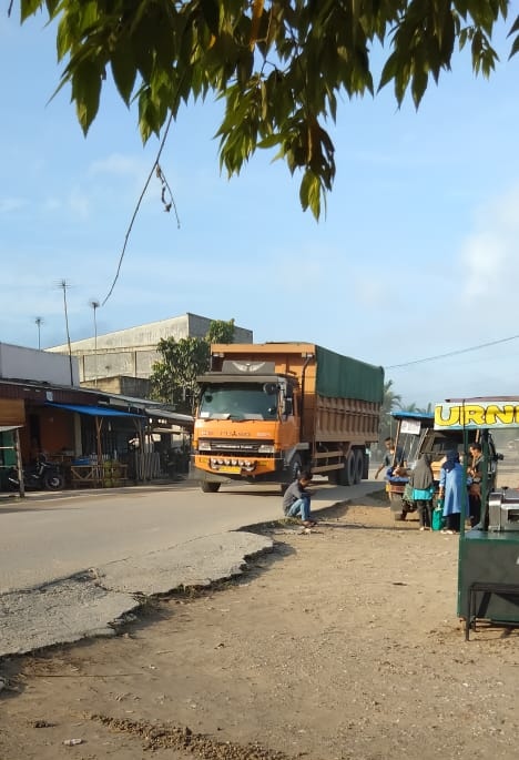 Warga Pinang Sebatang Timur Minta Polisi Dan Dishub Tegakkan Aturan